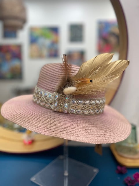 Mad Hatter Helsinki customoitu lierihattu pinkki